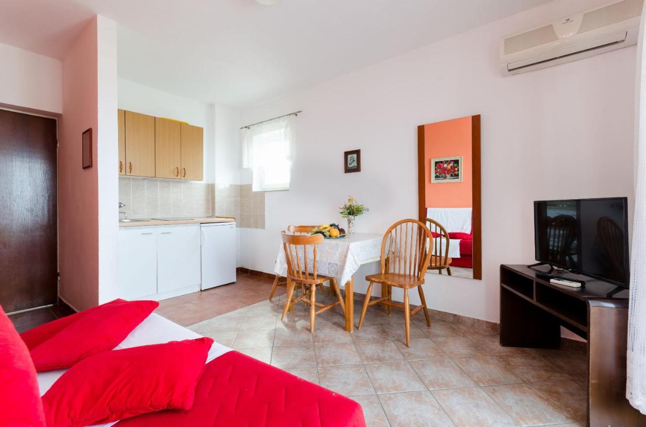 Apartments Sime Lopar Zimmer foto